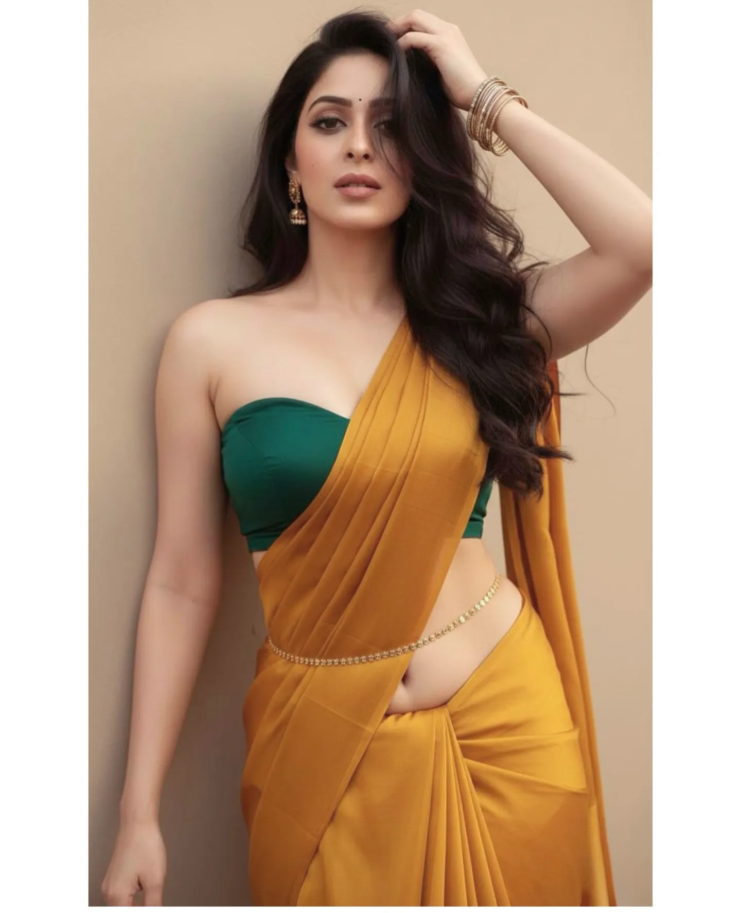 Gandii Baat Ullu Web Series Actress