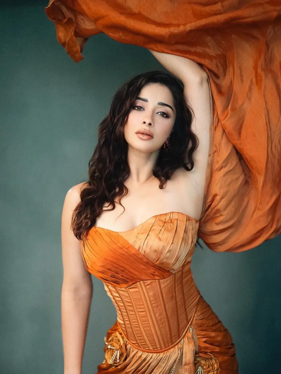 Nyrraa M Banerji